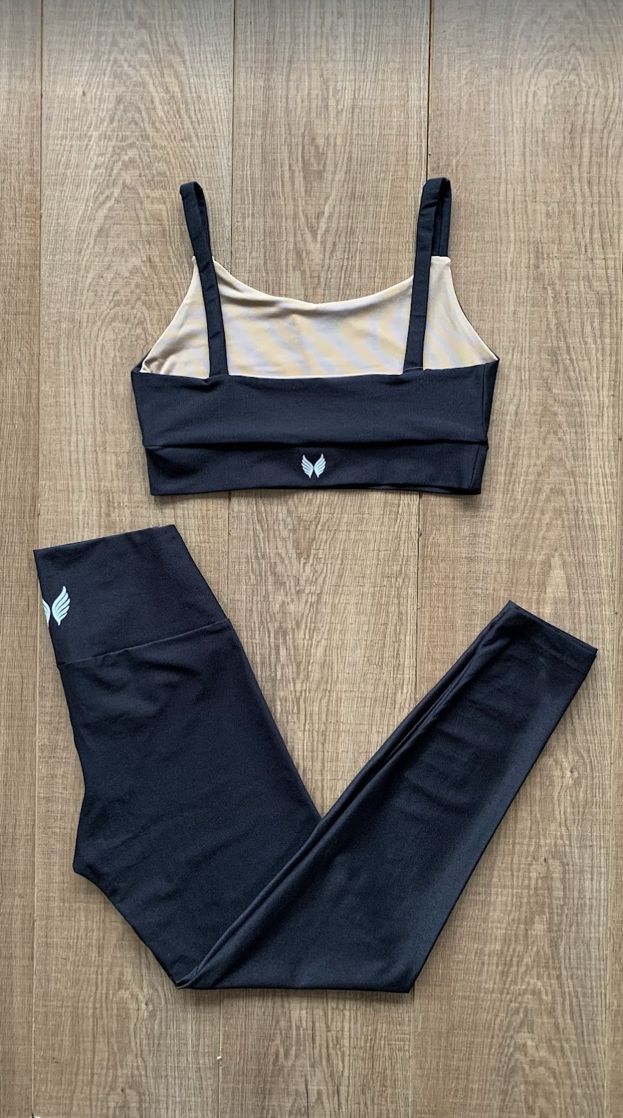 VINGE CONJUNTO LEGGING + TOP - PRETO