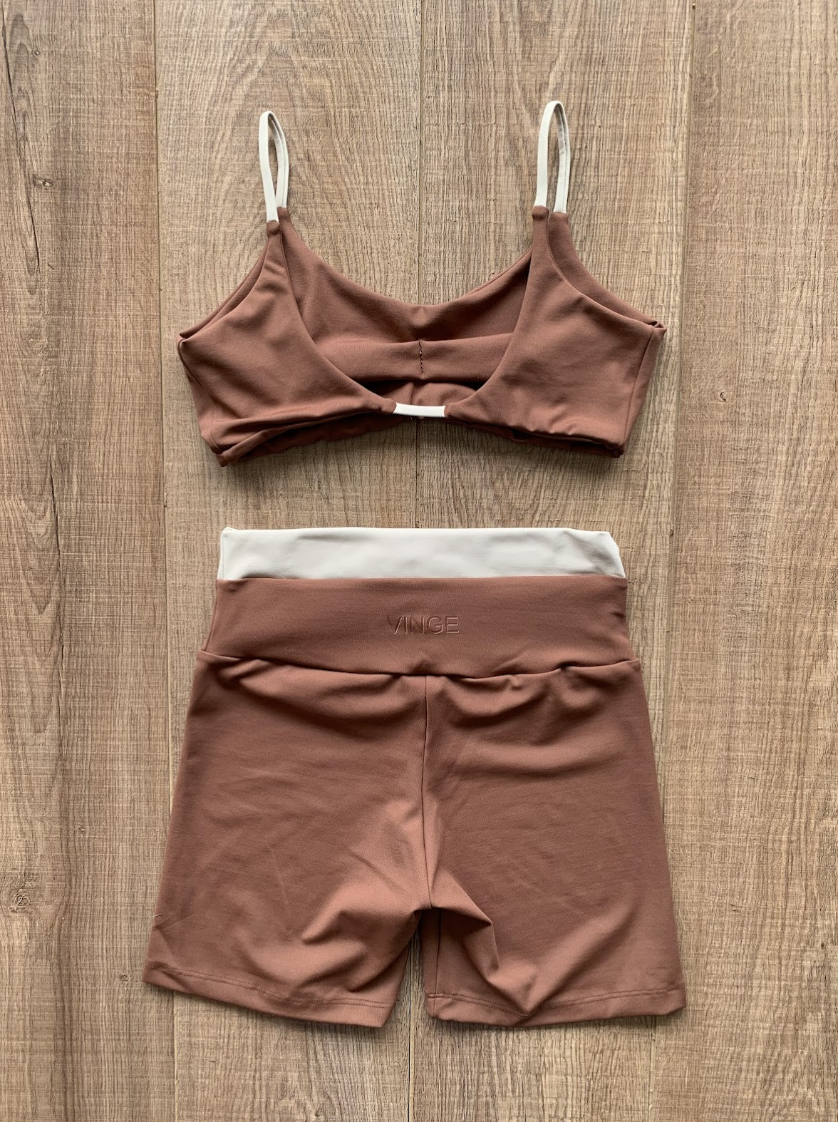 VINGE CONJUNTO SHORT + TOP - MARROM CLARO E ESCURO