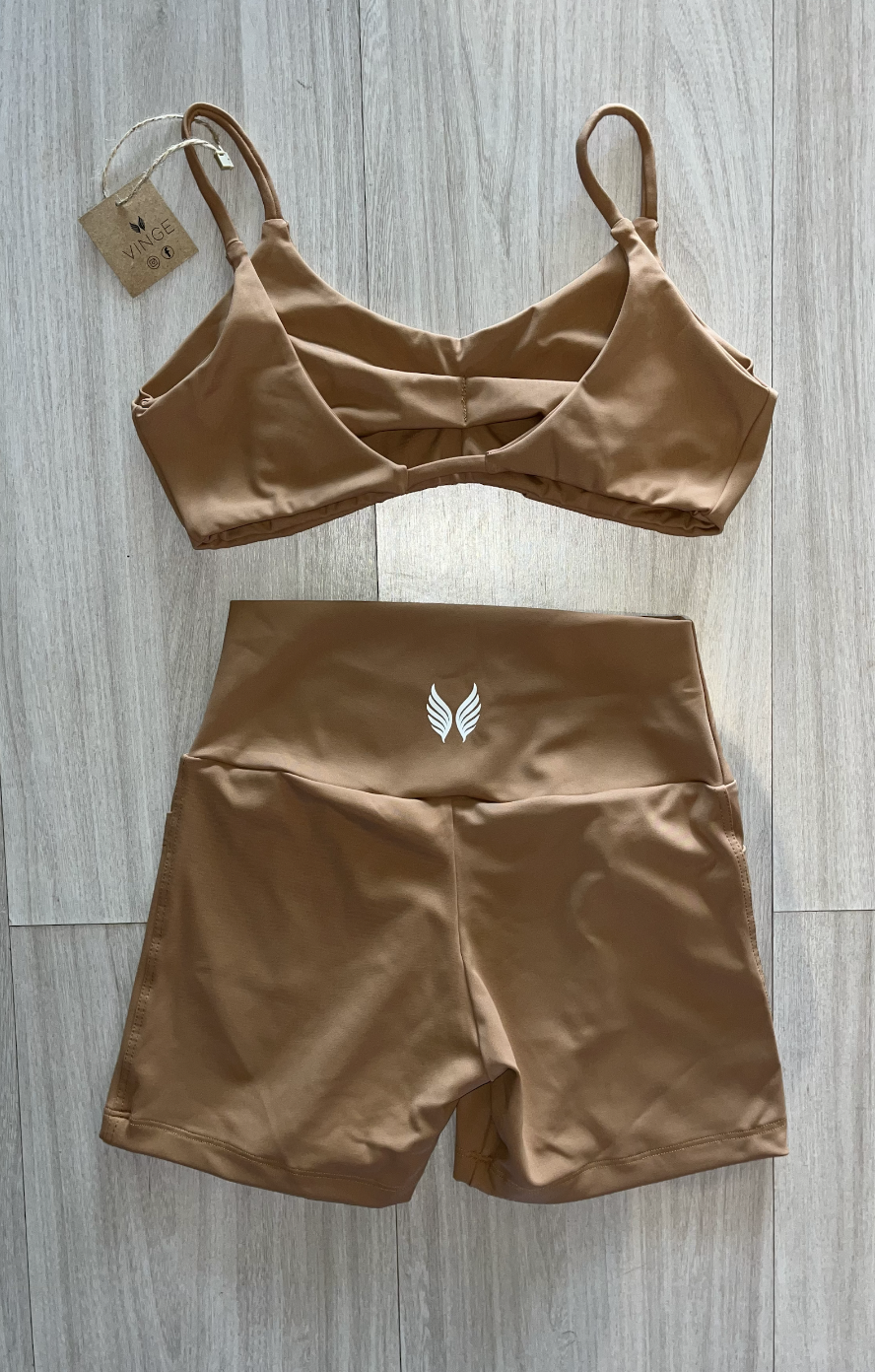 VINGE GO GIRLS CONJUNTO SHORT + TOP - MARROM CLARO