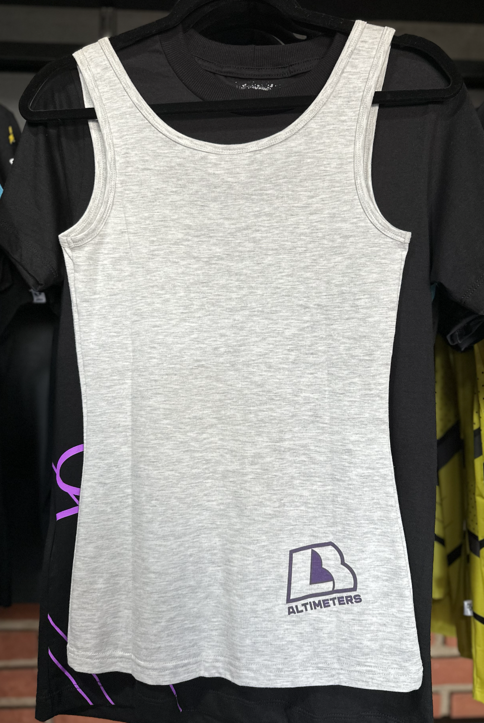 CAMISETA BABYLOOK CINZA LB ALTIMETERS - TAMANHO M