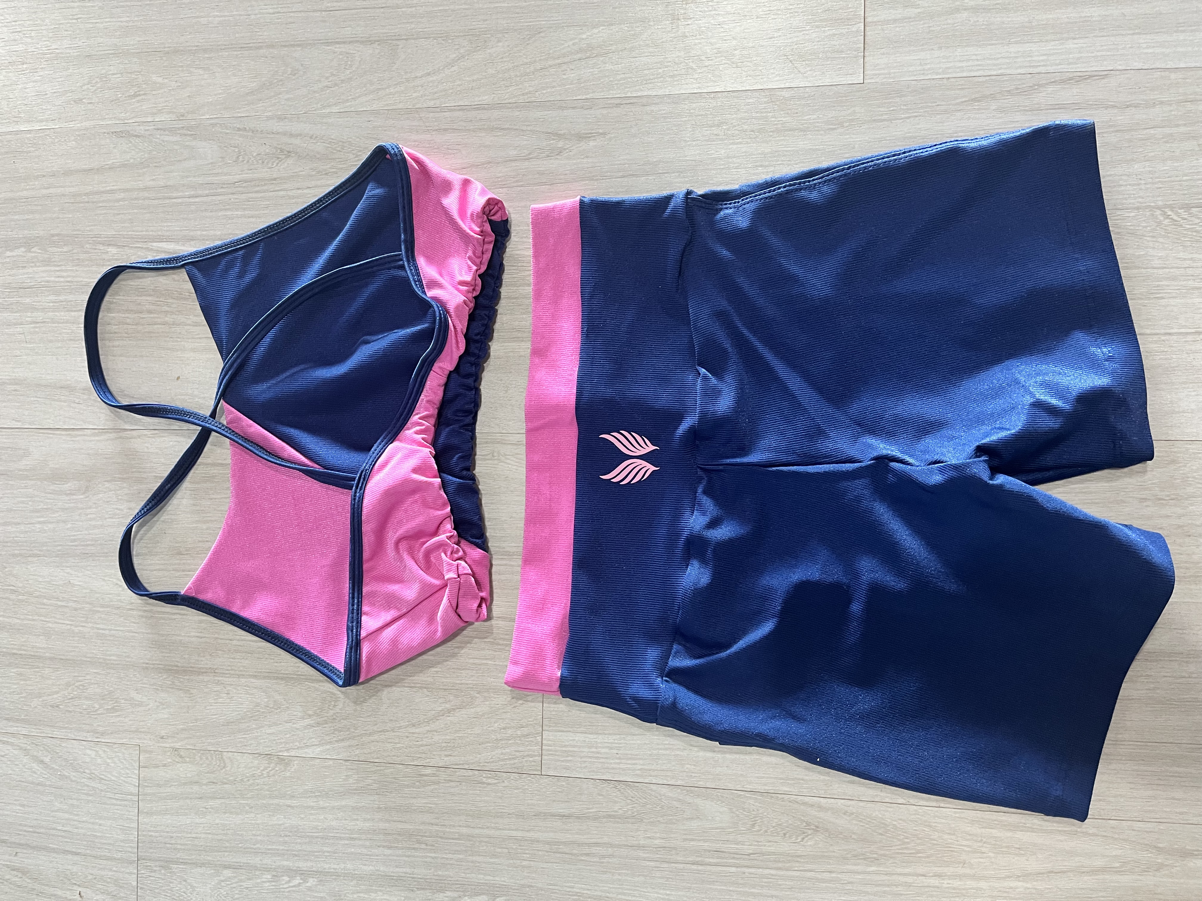 VINGE CONJUNTO SHORT + TOP ROSA E AZUL